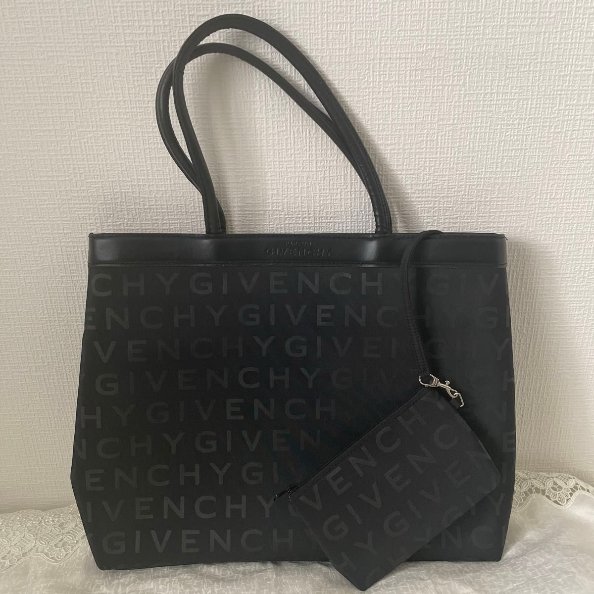 GIVENCHY ジバンシィ トートバッグ ポーチ付|Yahoo!フリマ(旧 GIVENCHY ジバンシィ トートバッグ ポーチ付|Yahoo!フリマ(旧