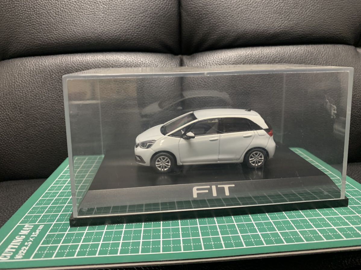 ホンダ　HONDA FIT フィット GR GS カラーサンプル ミニカー 希少 非売品　1/ 43 パールホワイト