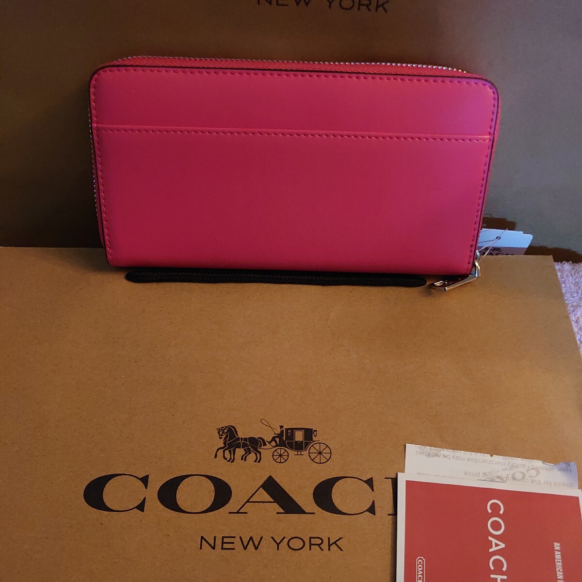 未使用品 COACH コーチ スヌーピー 長財布 ピンク ファスナー ディズニー コーチ COACH 長財布 財布 スヌーピー コラボ レディース 濃い