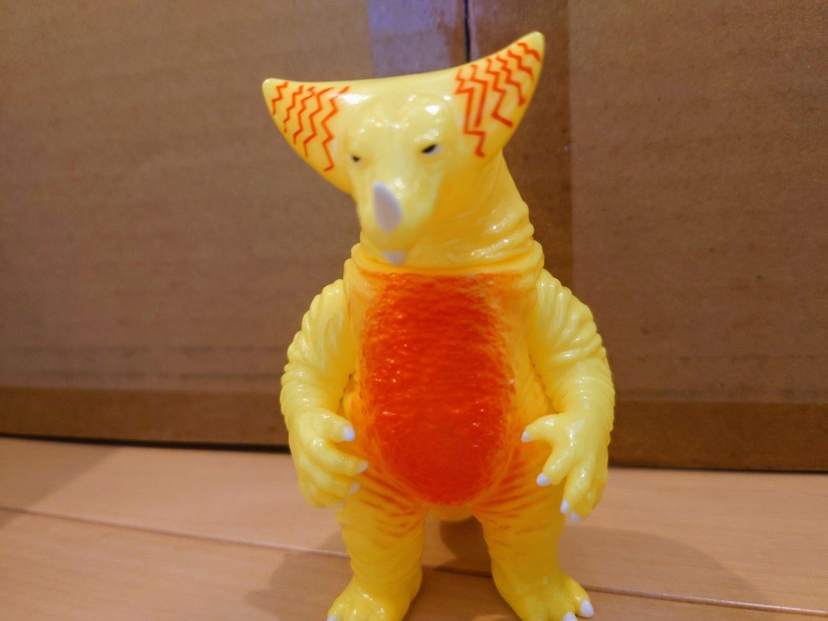 ゴモラ maxtoy イエロー蓄光 MAX TOY(マックストイ)ゴモラ(イエロー蓄光)|Yahoo!フリマ