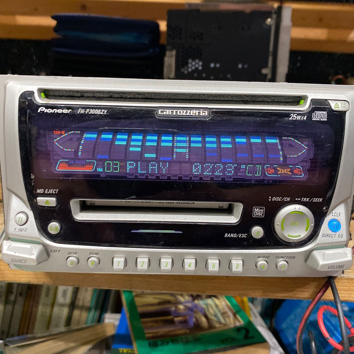 Carrozzeia CD/MDプレーヤー FH-P3006ZY ジャンク 茶色く Carrozzeia CD/MDプレーヤー FH-P3006ZY ジャンク 茶色く