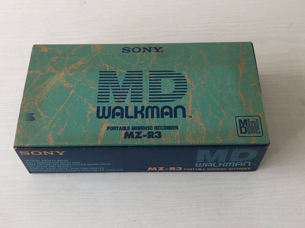SONY MD WALKMAN MZ-R3 箱付属品付 MDウォークマン ジャンク品 SONY MD WALKMAN MZ-R3 箱付属品付 MDウォークマン ジャンク品