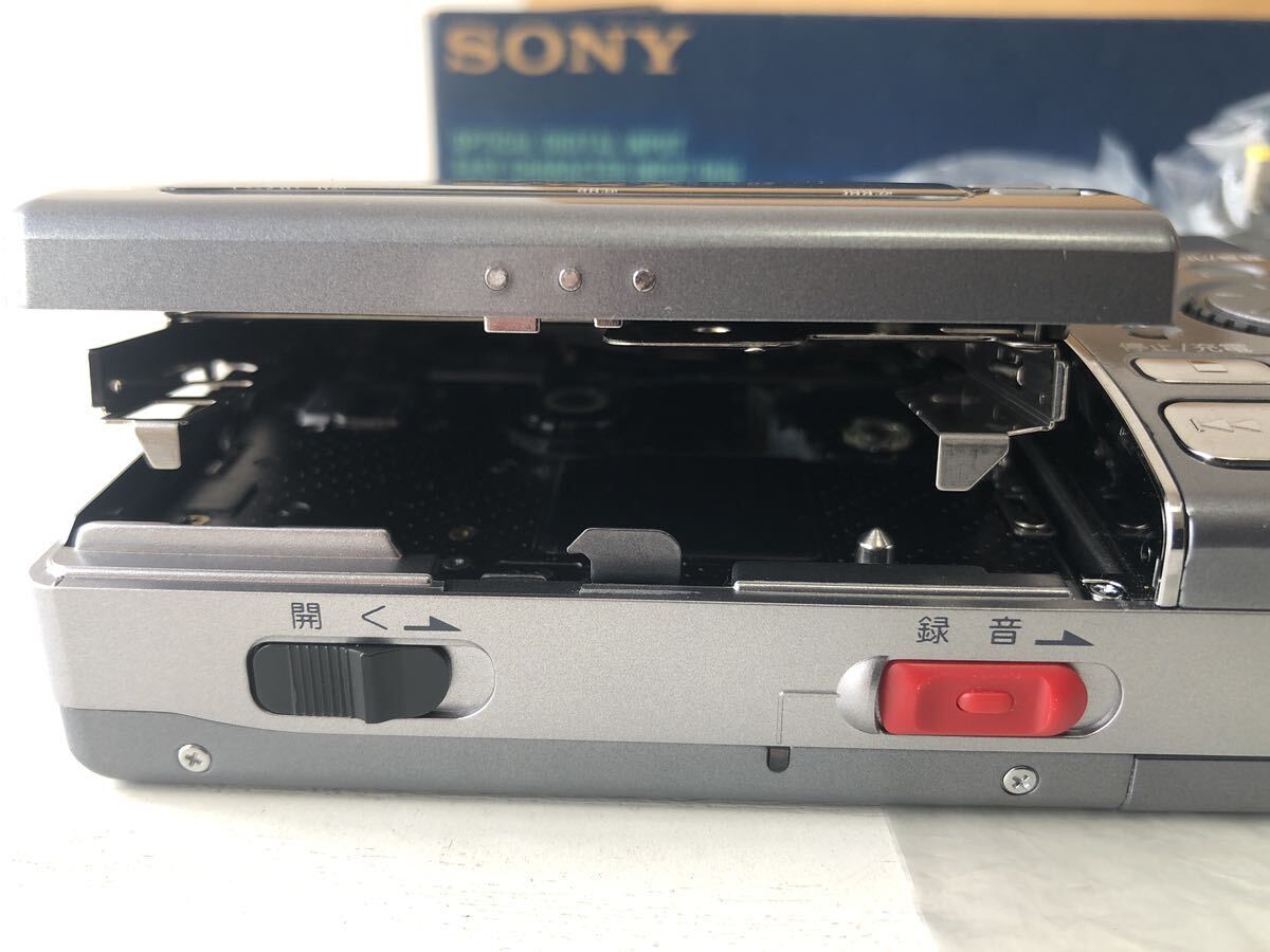 SONY MD WALKMAN MZ-R3 箱付属品付 MDウォークマン ジャンク品 SONY MD WALKMAN MZ-R3 箱付属品付 MDウォークマン ジャンク品