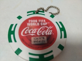 コカコーラ★2006年FIFAカップ記念キーホルダー_画像1