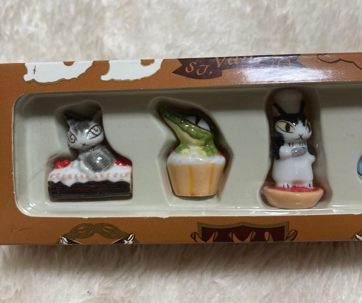 【未使用】非売品わちふぃーるど 陶器セット 希少・未使用・わちふぃーるど・お菓子な国のフェーブSet