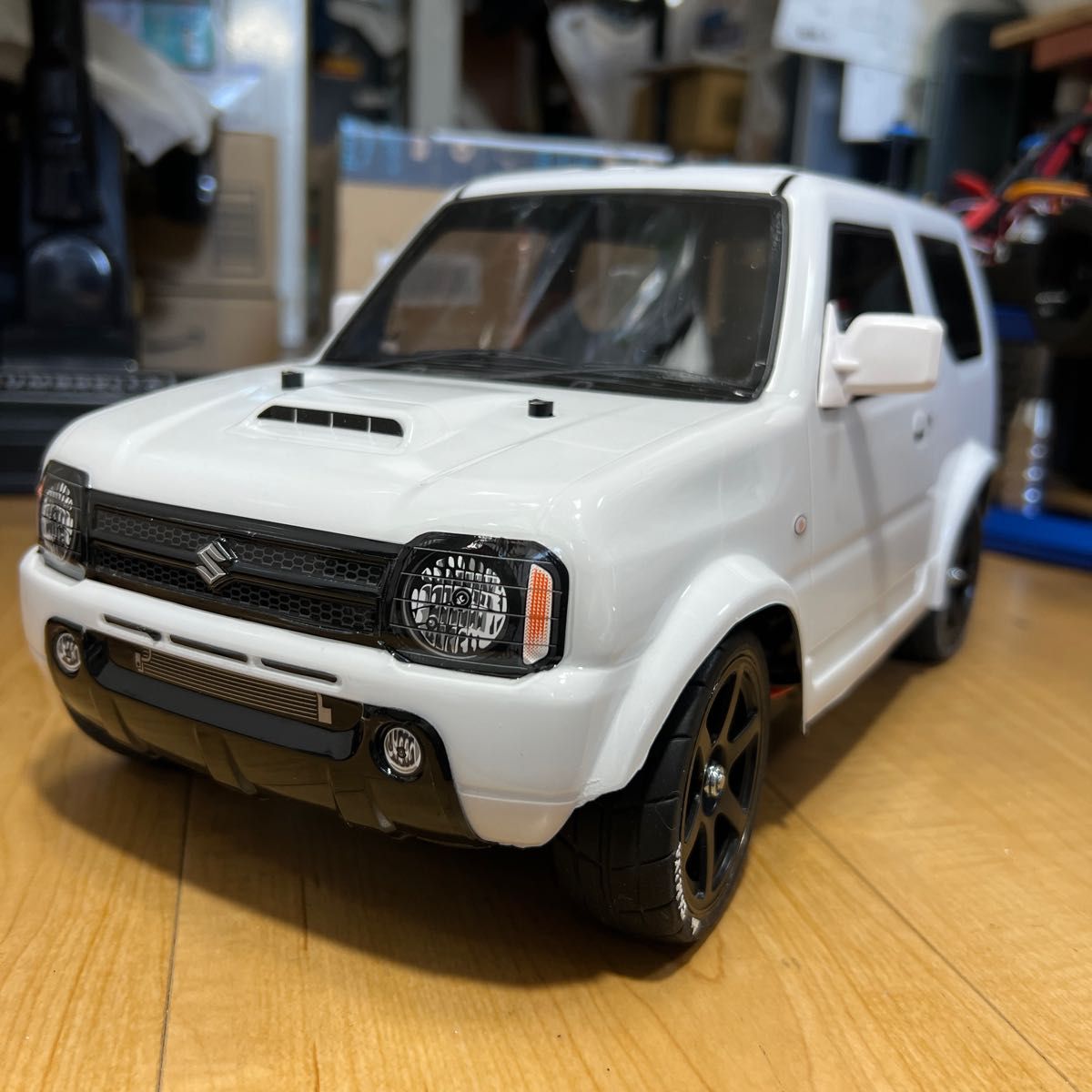 新品未走行】タミヤ スズキ ジムニー(JB23)(MF-01 Xシャーシ 新品未走行】タミヤ スズキ ジムニー(JB23)(MF-01 Xシャーシ