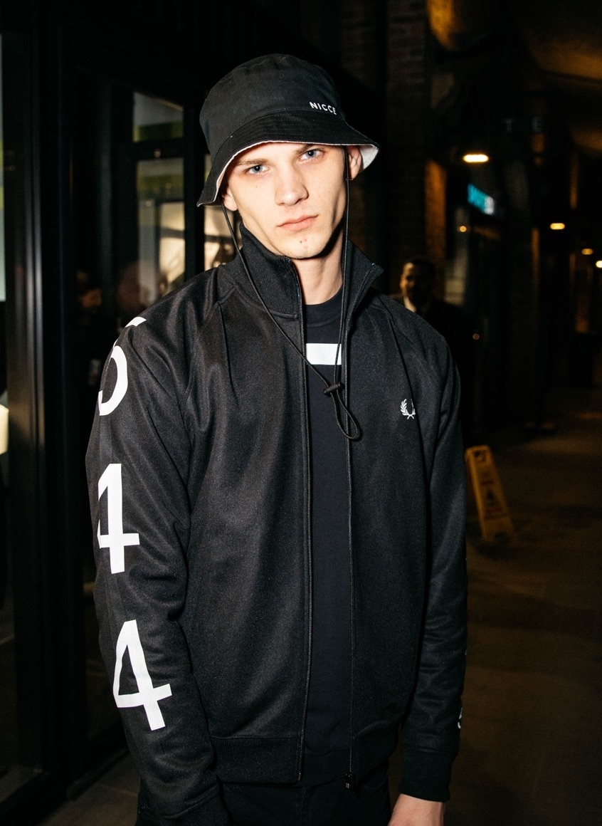 レア FRED PERRY × MADE THOUGHT トラックジャケット S ブラック レア FRED PERRY × MADE THOUGHT トラックジャケット S ブラック