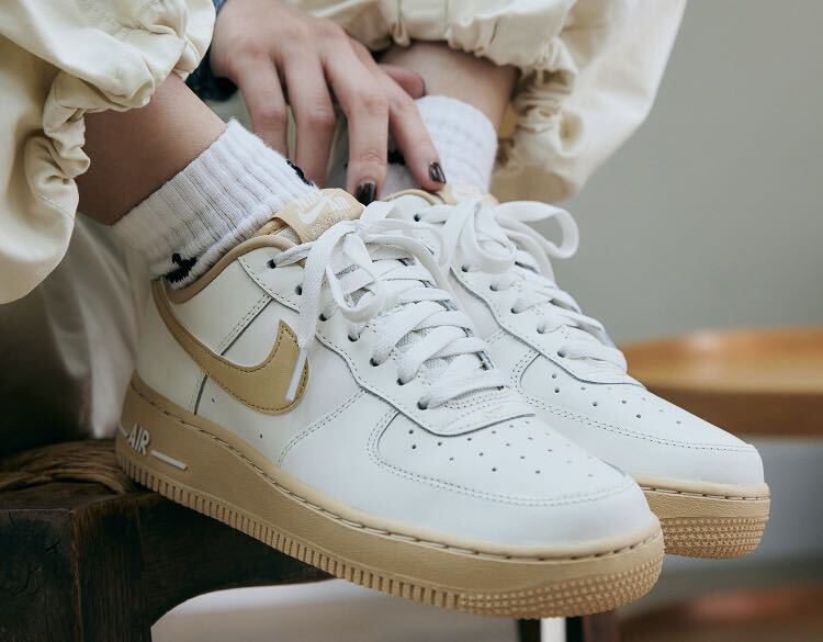 即決25cm NIKE WMNS AIR FORCE1 Low '07 Sail/Vintage Green 即決25cm NIKE WMNS AIR FORCE1 Low '07 Sail/Vintage Green