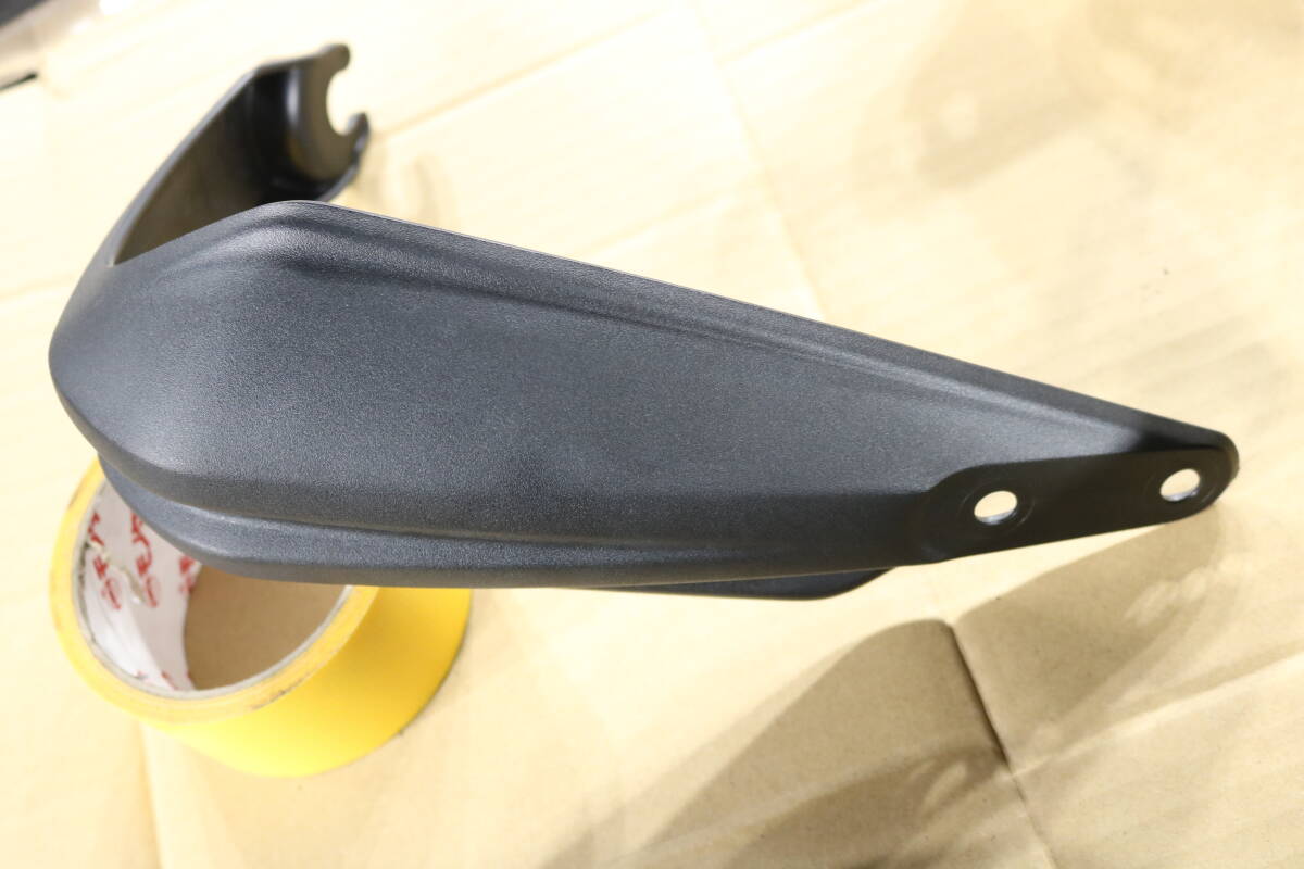 SV25sx/60s/スズキ純正　新品　573　右　アクセル側　ハンドルガード　ナックルガード　ハンドガード　カバー　Vストローム250SX EL11L