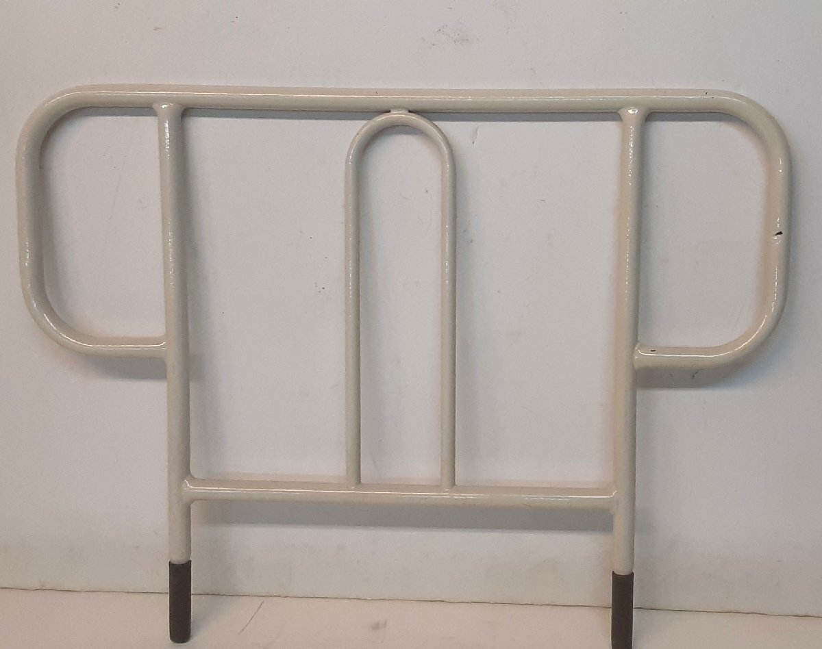 * 97694 nursing articles bedside rail 2 pcs set bed guard width 67x height 50(42)cm used *