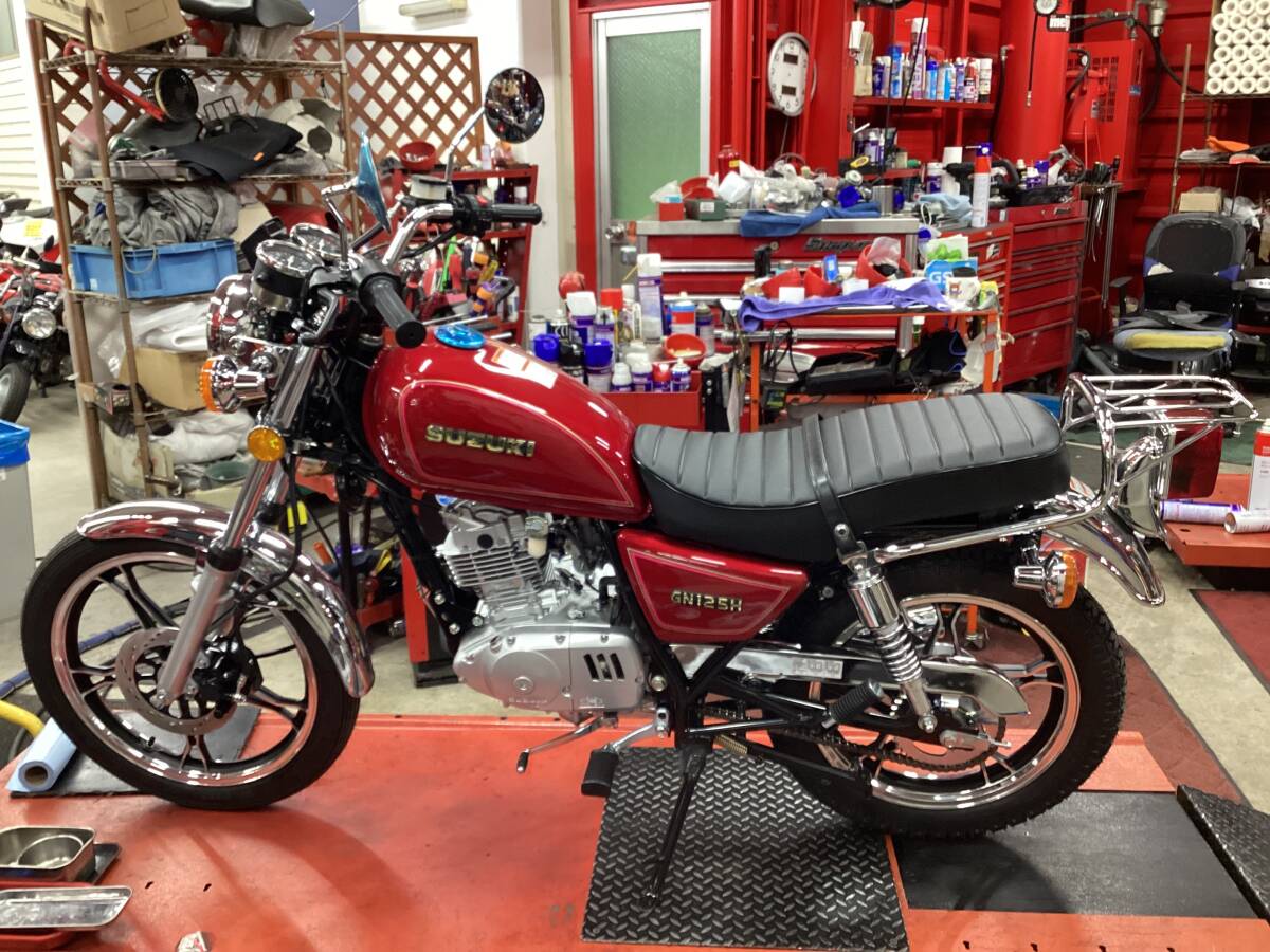 送料込 スズキ GN125H シート 黒黒PP 防水タックロール カスタム 送料込 スズキ GN125H シート 黒黒PP 防水タックロール カスタム