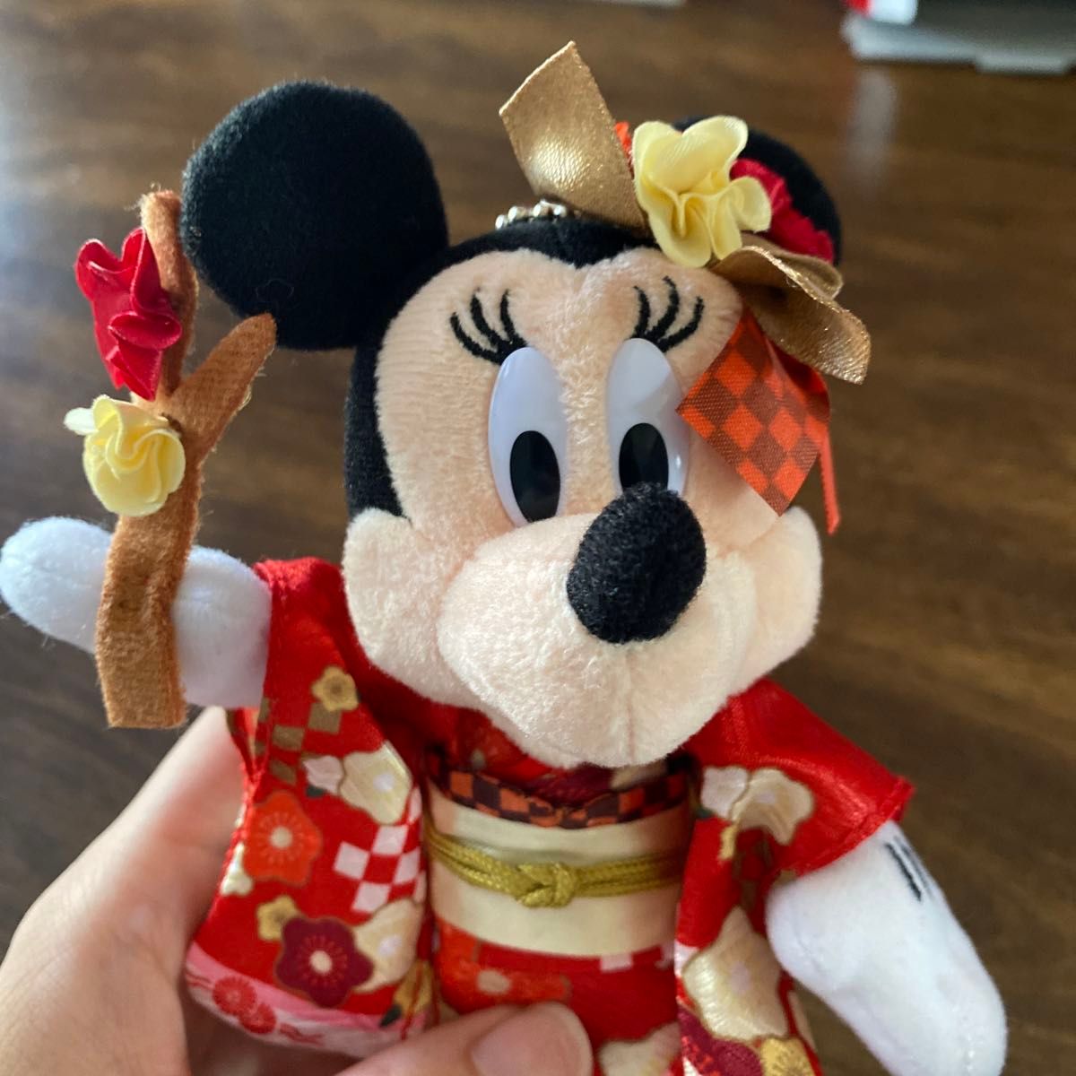 ディズニーランド ミッキーミニーぬいぐるみバッチ 2022年お正月 ディズニーランド ミッキーミニーぬいぐるみバッチ 2022年お正月