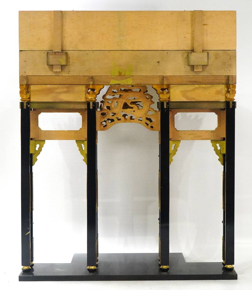 NA7474 収集品 宮殿 木製 純金箔 金金具 高さ63cm 幅50.5cm 奥28 NA7474 収集品 宮殿 木製 純金箔 金金具 高さ63cm 幅50.5cm 奥28