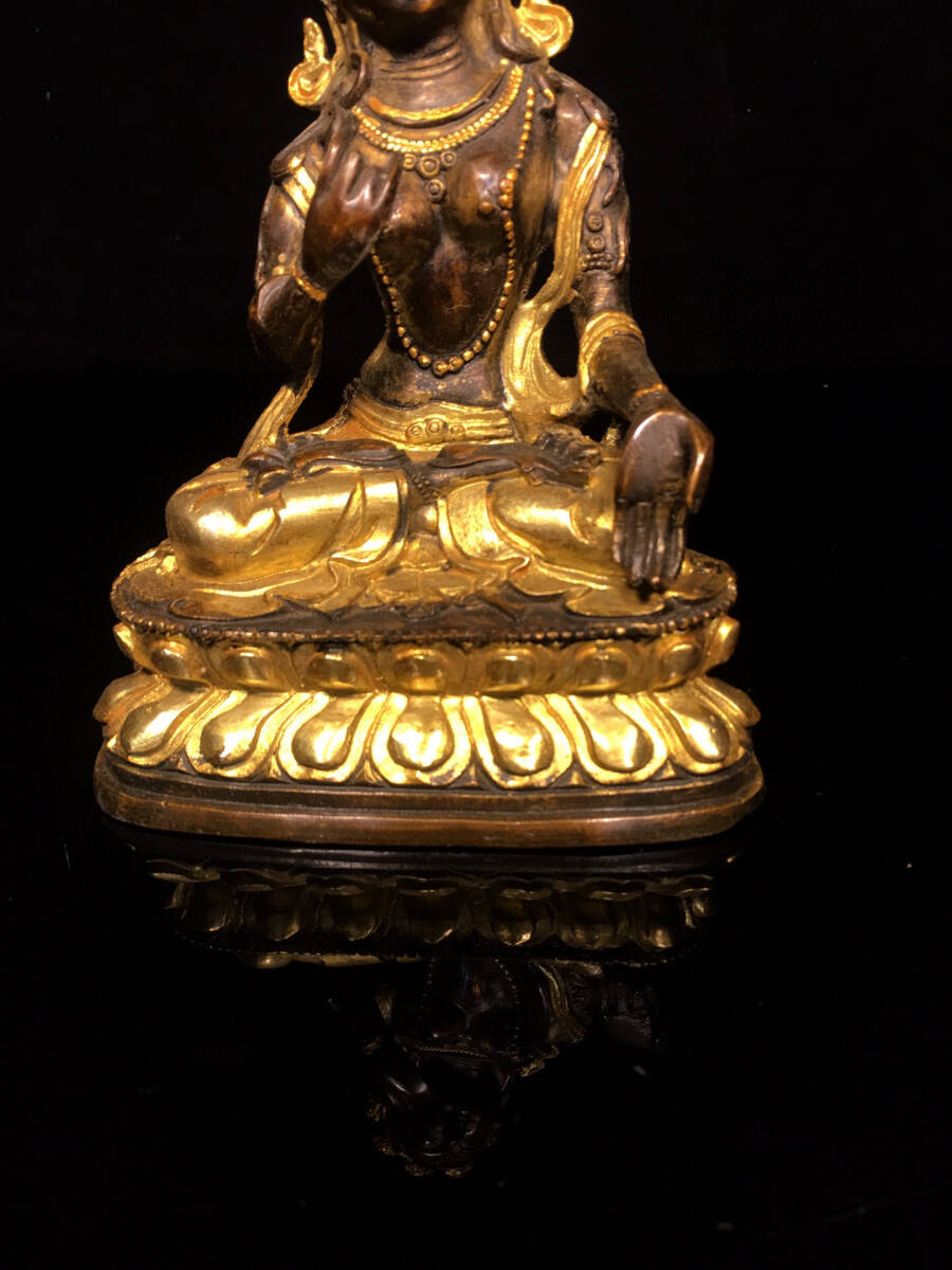 超珍館蔵】銅製 塗金 度母像 置物 古賞物 古美術品 稀少珍蔵品 超珍館蔵】銅製 塗金 度母像 置物 古賞物 古美術品 稀少珍蔵品