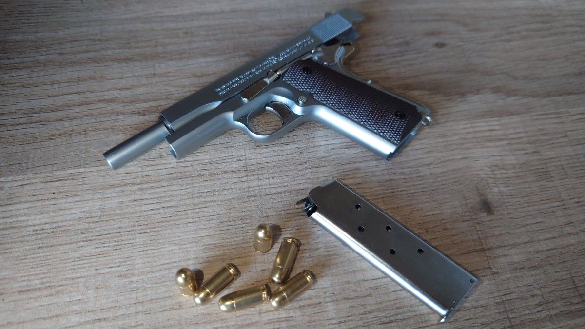 精巧1/2スケール ミニチュアモデルガン コルトM1911ガバメント 精巧1/2スケール ミニチュアモデルガン コルトM1911ガバメント