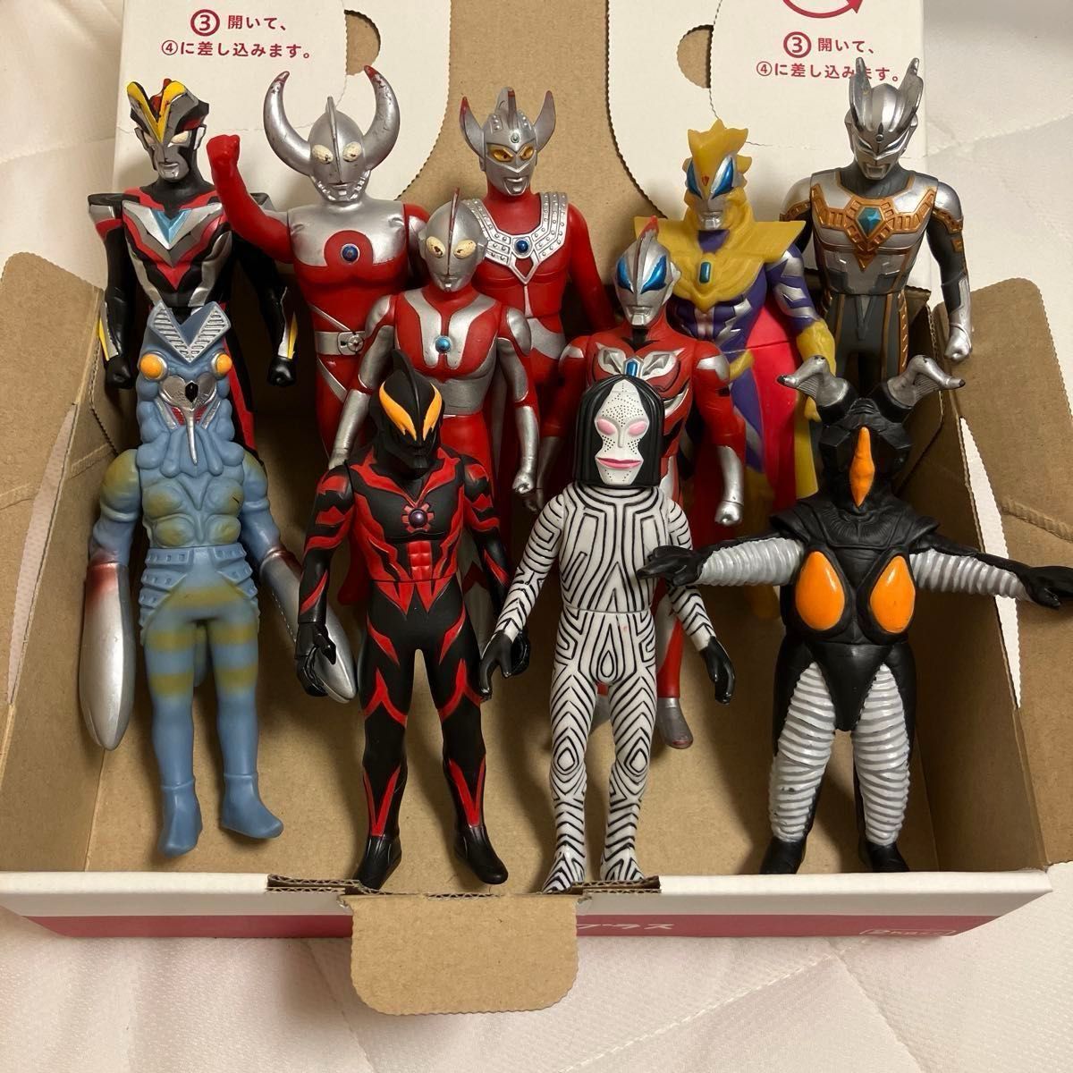 Amazon.co.jp: ウルトラ怪獣 ソフビ まとめ売り 一部タグあり Amazon.co.jp: ウルトラ怪獣 ソフビ まとめ売り 一部タグあり