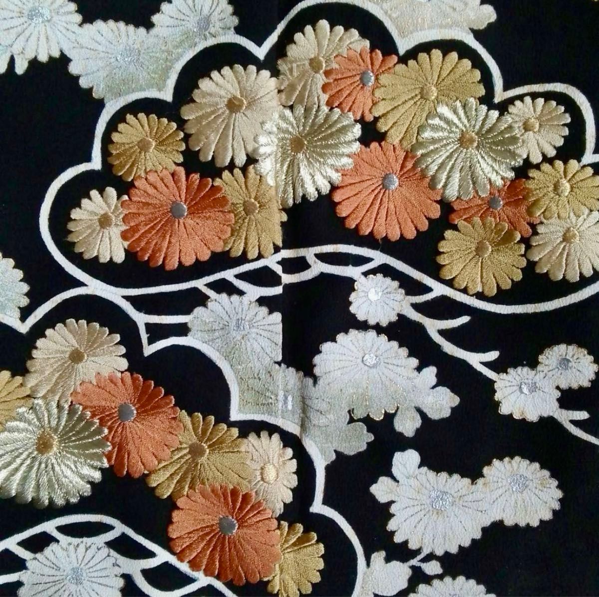 着物リメイクワンピース 留袖ドレス 刺繍菊 結婚式ワンピース 冠 着物リメイクワンピース 留袖ドレス 刺繍菊 結婚式ワンピース 冠