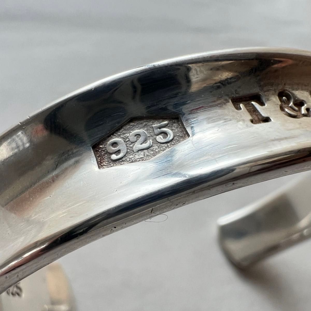 美品Tiffany & Co バングル ナロー 1837 シルバー925 美品Tiffany & Co バングル ナロー 1837 シルバー925