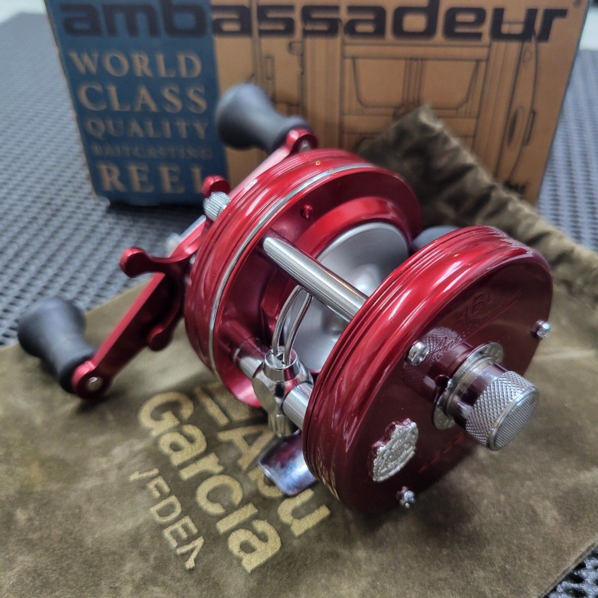 アブガルシア アンバサダー 4600C クラッシック レッド Abu アブガルシア アンバサダー 4600C クラッシック レッド Abu