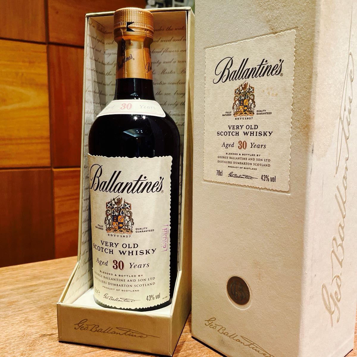 未開栓】Ballantine's バランタイン 30年 VERY OLD ウイスキー 未開栓】Ballantine's バランタイン 30年 VERY OLD ウイスキー