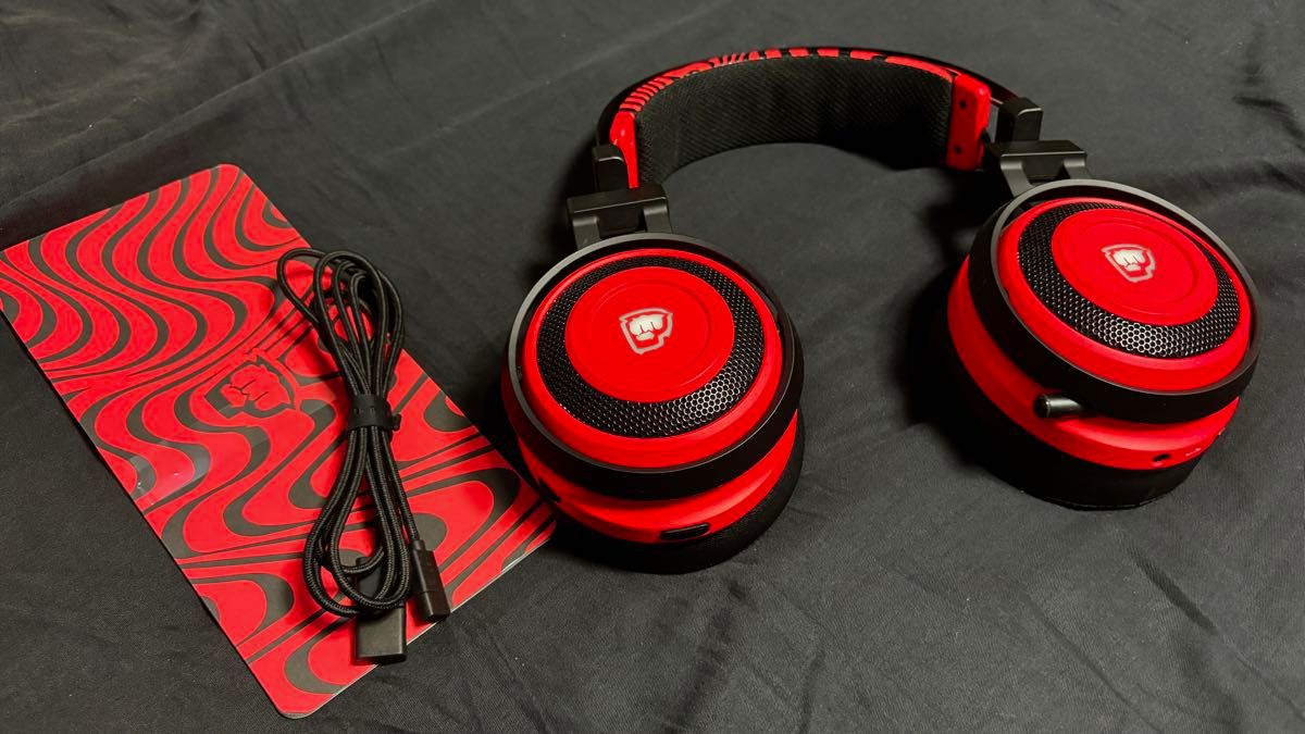 Razer Nari Ultimate PewDiePie Edition ゲーミングヘッド Razer Nari Ultimate PewDiePie Edition ゲーミングヘッド