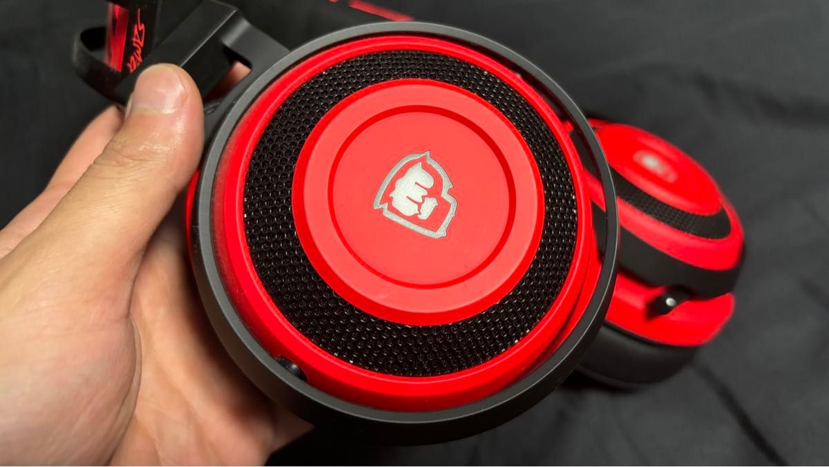 Razer Nari Ultimate PewDiePie Edition ゲーミングヘッド Razer Nari Ultimate PewDiePie Edition ゲーミングヘッド