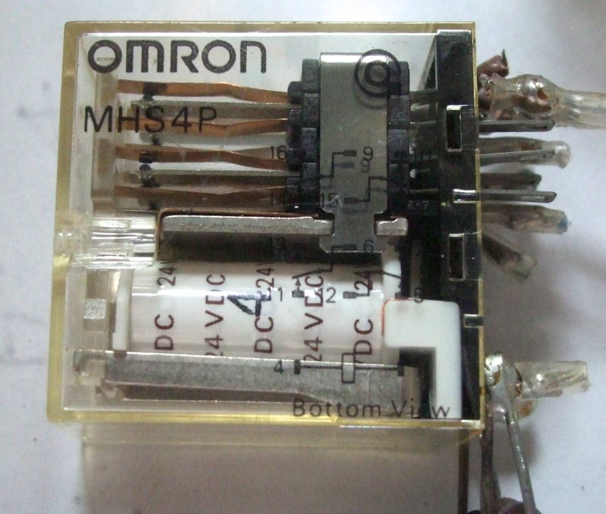 19-7/10 OMRONbai power relay MHS4P 24VDC