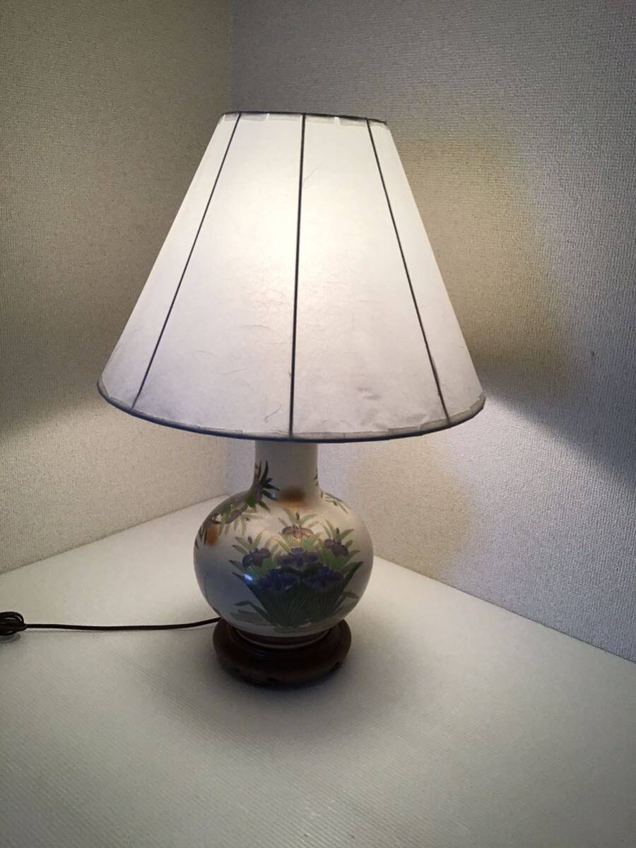 九谷焼 スタンドライト 陶器 高さ67cm シェード45cm 菖蒲 花柄 九谷焼 スタンドライト 陶器 高さ67cm シェード45cm 菖蒲 花柄