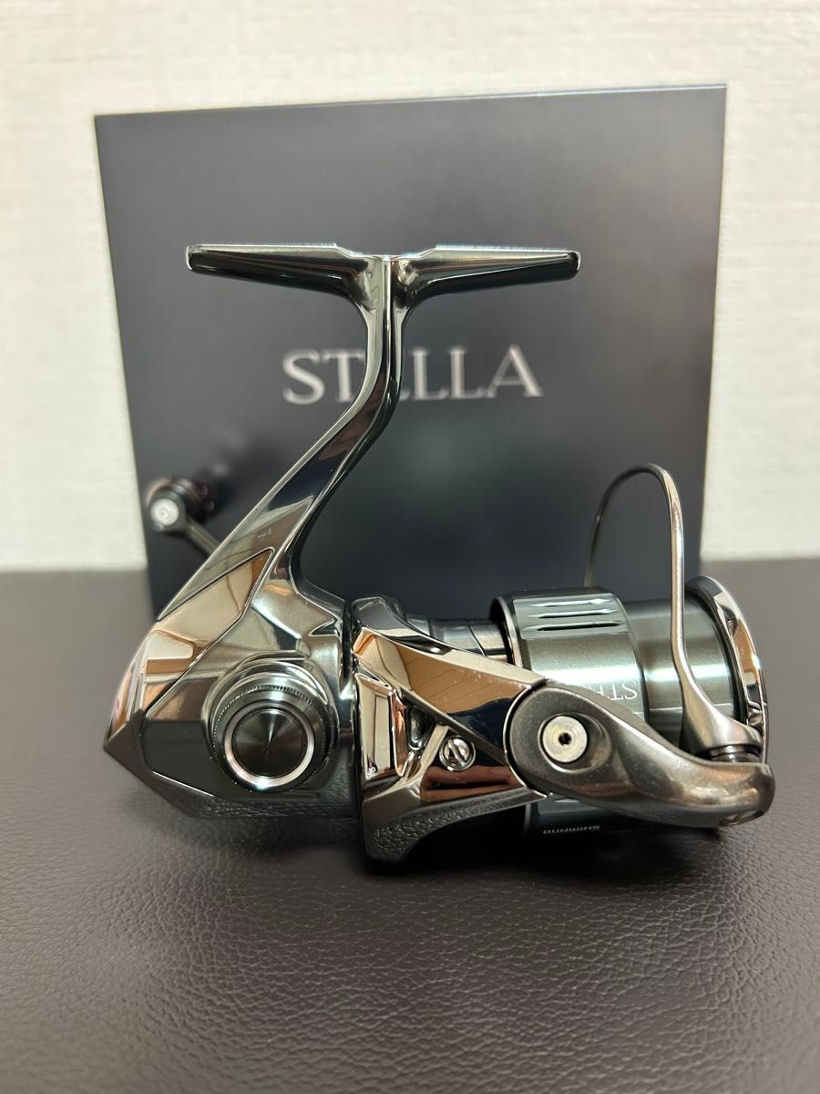 シマノ 22 ステラ C2000S リブレノブ(フィーノ エアー) SHIMANO シマノ 22 ステラ C2000S リブレノブ(フィーノ エアー) SHIMANO