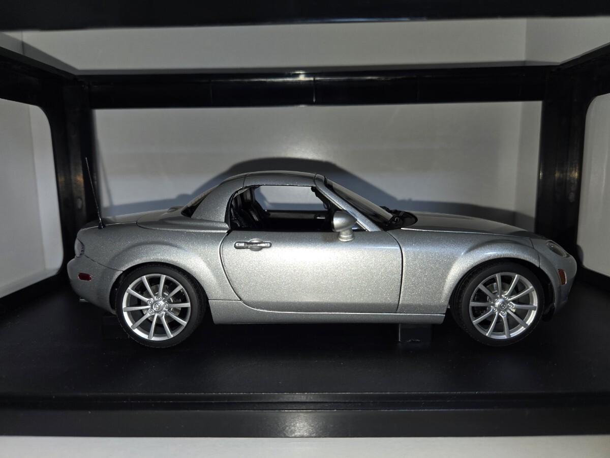 Yahoo!オークション - AUTOart 1/18 マツダ MX-5 ロードスター Yahoo!オークション - AUTOart 1/18 マツダ MX-5 ロードスター