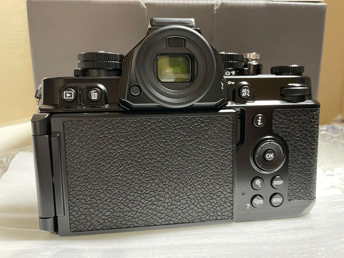Nikon Zf ボディ + グリップ レリーズ フィルム|Yahoo!フリマ Nikon Zf ボディ + グリップ レリーズ フィルム|Yahoo!フリマ