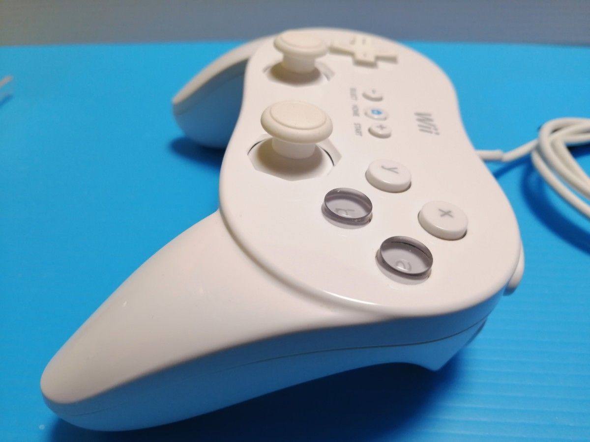 任天堂純正 Wii クラシックコントローラーPRO シロ + クロ 分解 任天堂純正 Wii クラシックコントローラーPRO シロ + クロ 分解
