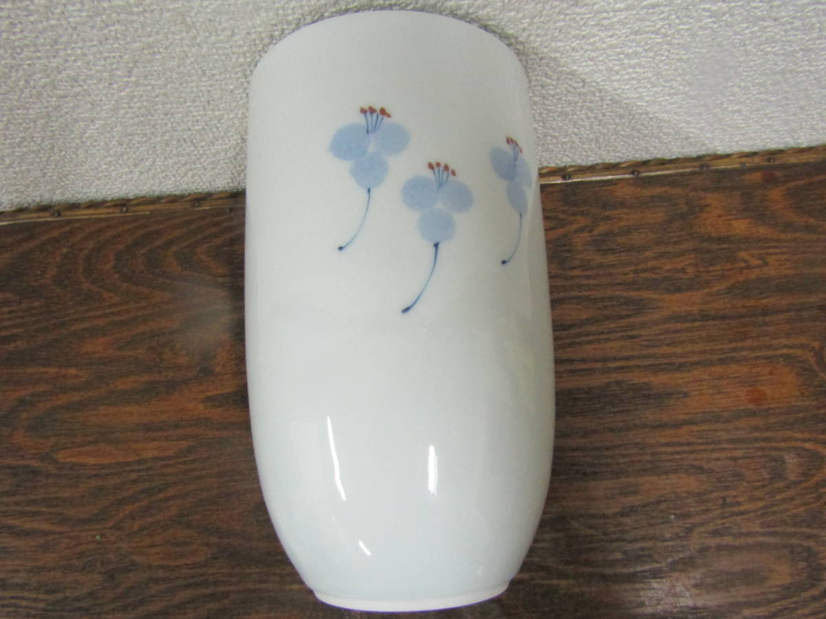  Japanese paper . flower . vase (.141)