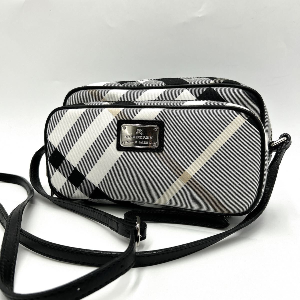 ■ 高級感溢れる '人気モデル' BURBERRY BLUE LABEL バーバリー ブルーレーベル ショルダー バッグ 斜め掛け鞄 ボディバッグ 婦人鞄