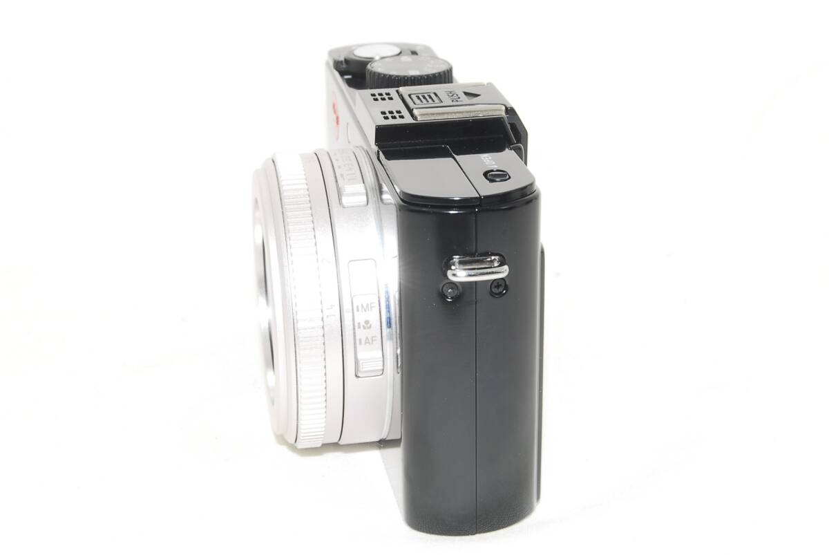 極美品 LEICA ライカ D-LUX6 グロッシーブラックシルバー 希少品 極美品 LEICA ライカ D-LUX6 グロッシーブラックシルバー 希少品
