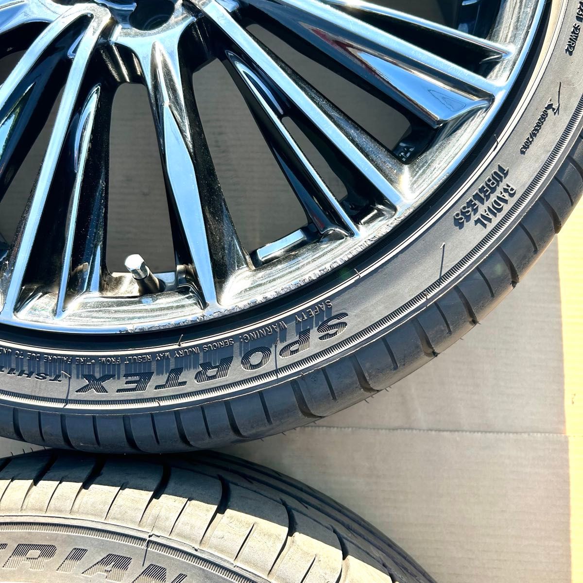 プリウス RAYS VERSUS VOUGE 215/40R18 レイズ ベルサス プリウス RAYS VERSUS VOUGE 215/40R18 レイズ ベルサス