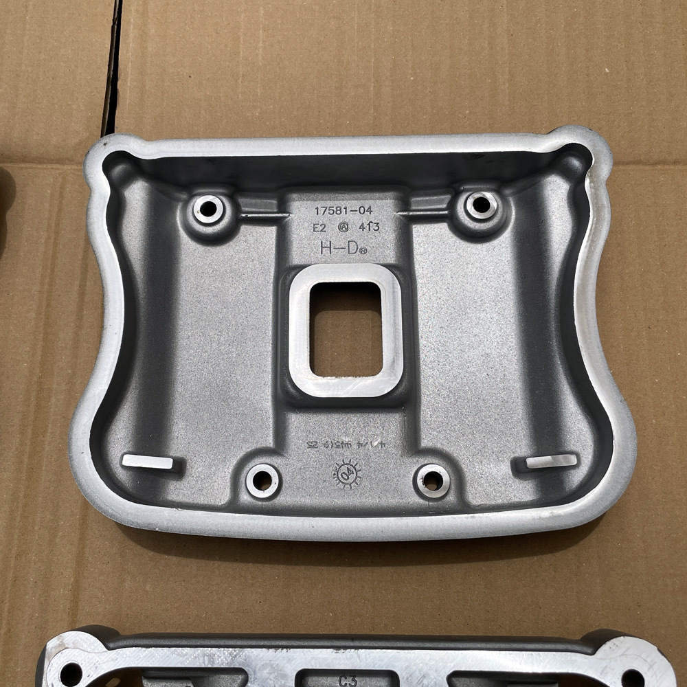 スポーツスター用 ロッカーボックスカバー|17581-04|17579-95A スポーツスター用 ロッカーボックスカバー|17581-04|17579-95A