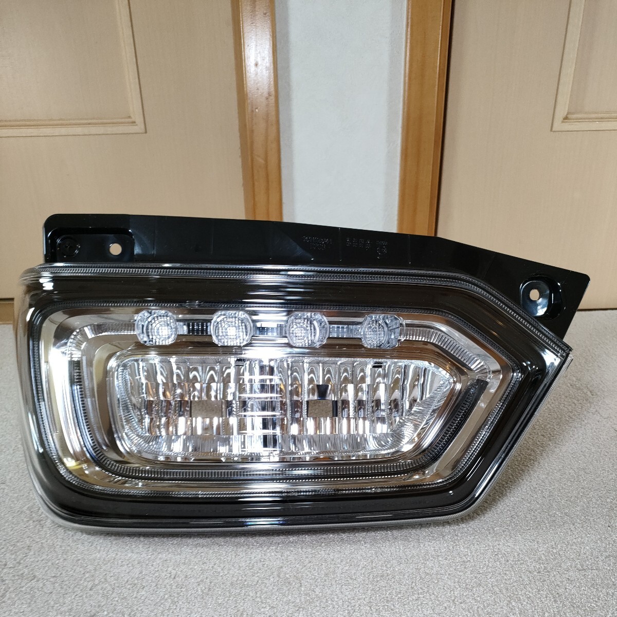 新品 未使用 スズキ 純正 ワゴンRスティングレー LED 新品 未使用 スズキ 純正 ワゴンRスティングレー LED