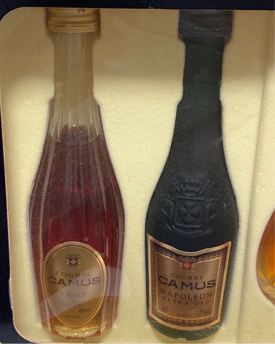 CAMUS ミニチュアボトルセット XO VSOP NAPOLEON コニャック CAMUS ミニチュアボトルセット XO VSOP NAPOLEON コニャック
