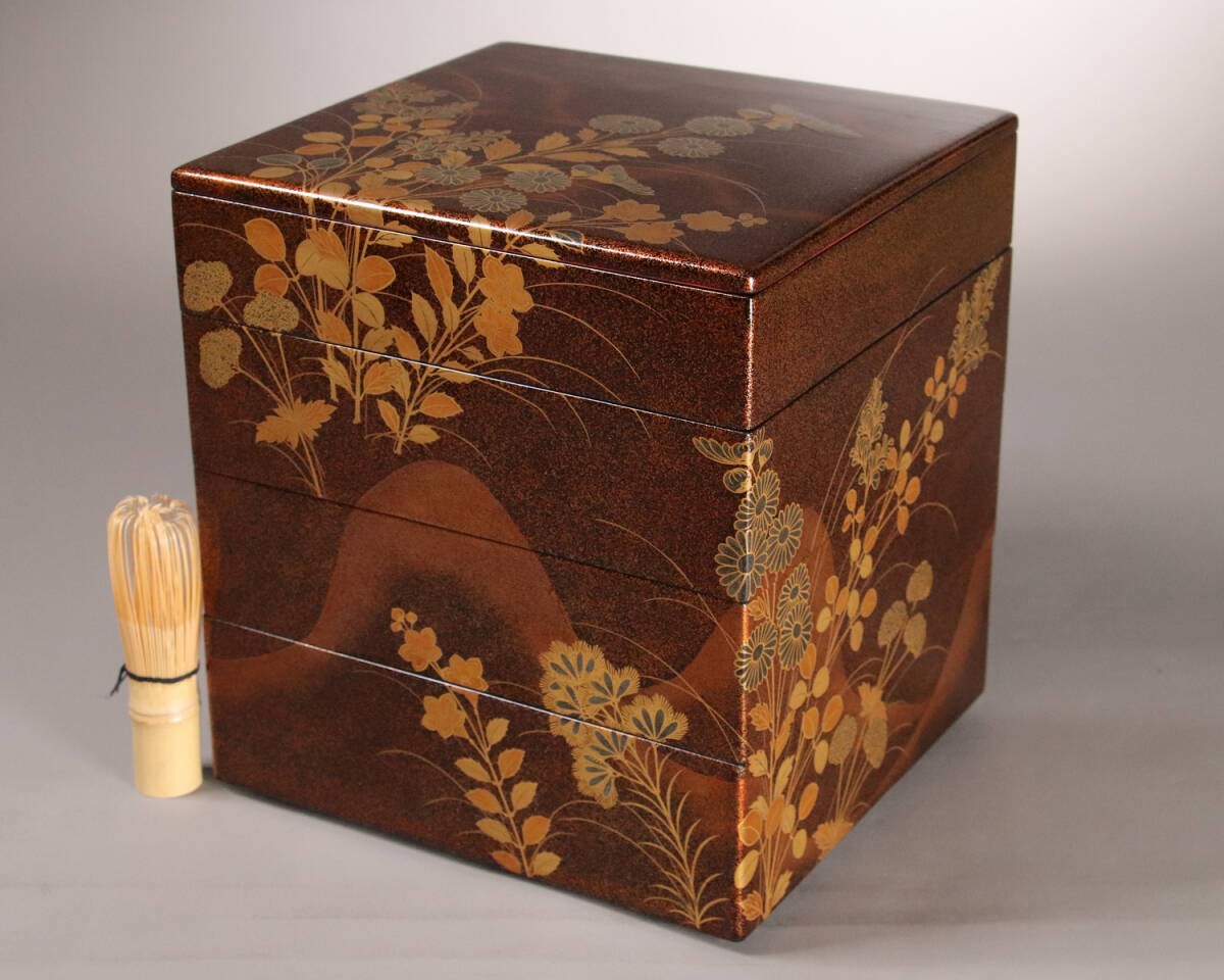 M966 時代物 総梨地草花金蒔絵 胡桃足 野弁当一式 堤重 木箱 黒 M966 時代物 総梨地草花金蒔絵 胡桃足 野弁当一式 堤重 木箱 黒