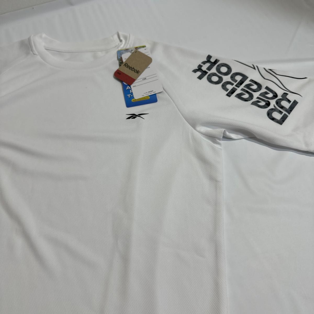 新品未使用 タグ付き リーボック Tシャツ 半袖 水陸両用|Yahoo 新品未使用 タグ付き リーボック Tシャツ 半袖 水陸両用|Yahoo