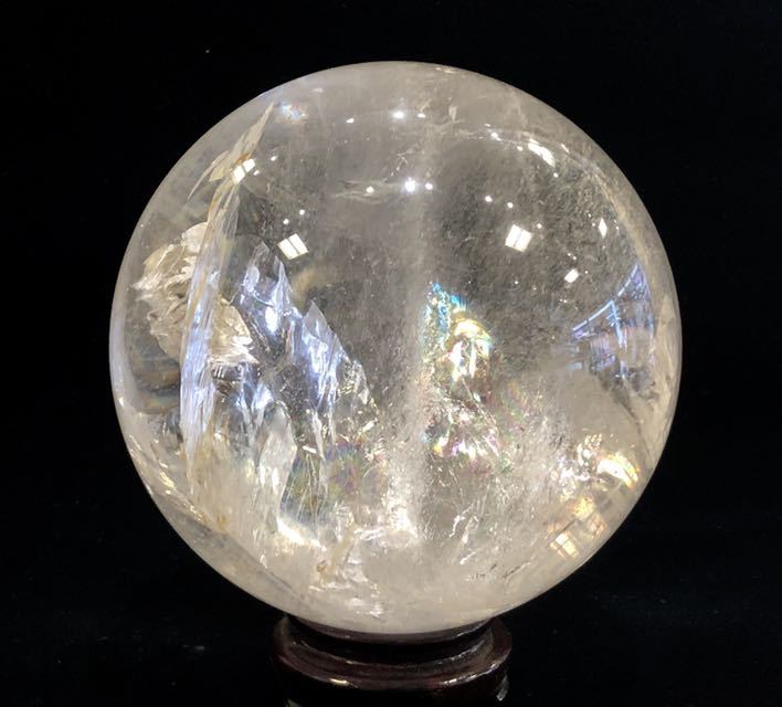 激安セール 虹入り天然本水晶丸玉☆13cm☆アイリス入り 激安セール 虹入り天然本水晶丸玉☆13cm☆アイリス入り