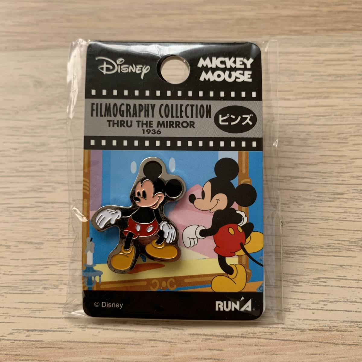  Disney THRU THE MIRROR Mickey. dream monogatari Mickey pin badge * unused 