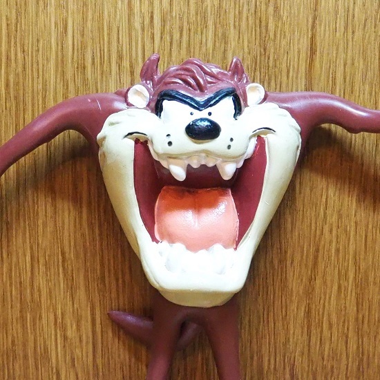 ルーニーテューンズ タズマニアンデビル フィギュア PVC ルーニーテューンズ タズマニアンデビル フィギュア PVC