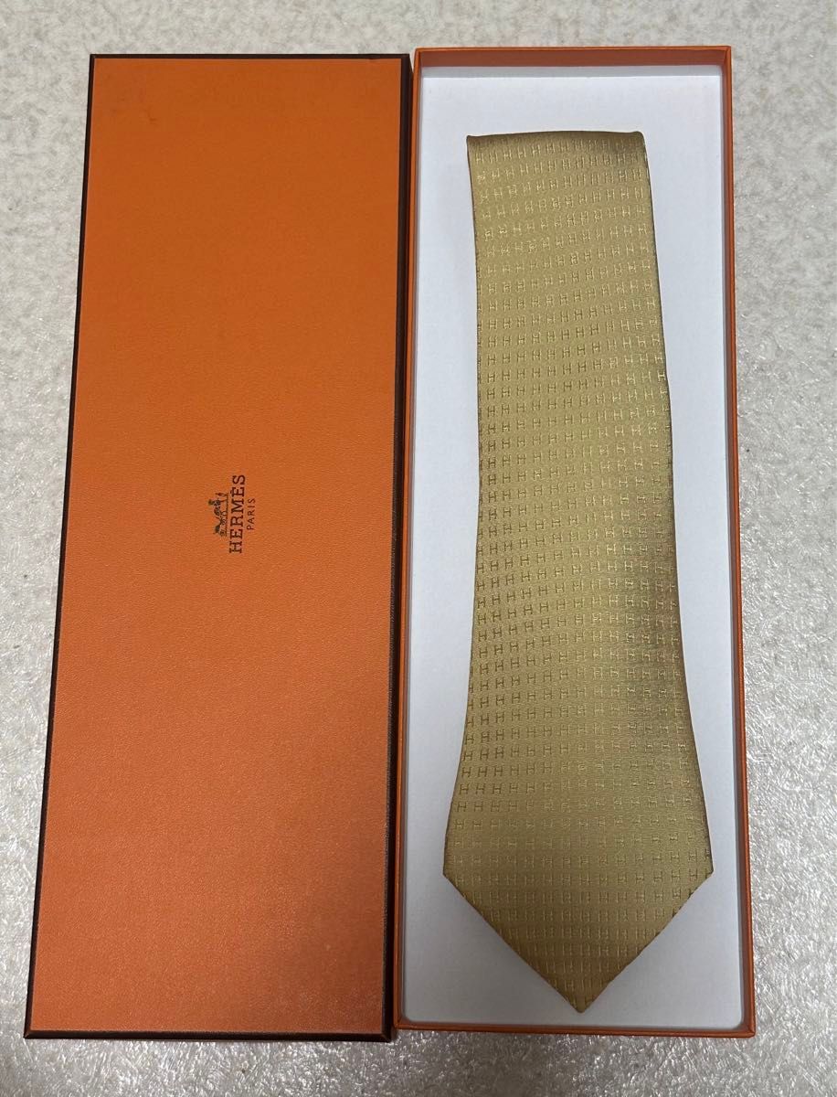 美品】HERMES エルメス ネクタイ ゴールド|Yahoo!フリマ(旧 美品】HERMES エルメス ネクタイ ゴールド|Yahoo!フリマ(旧