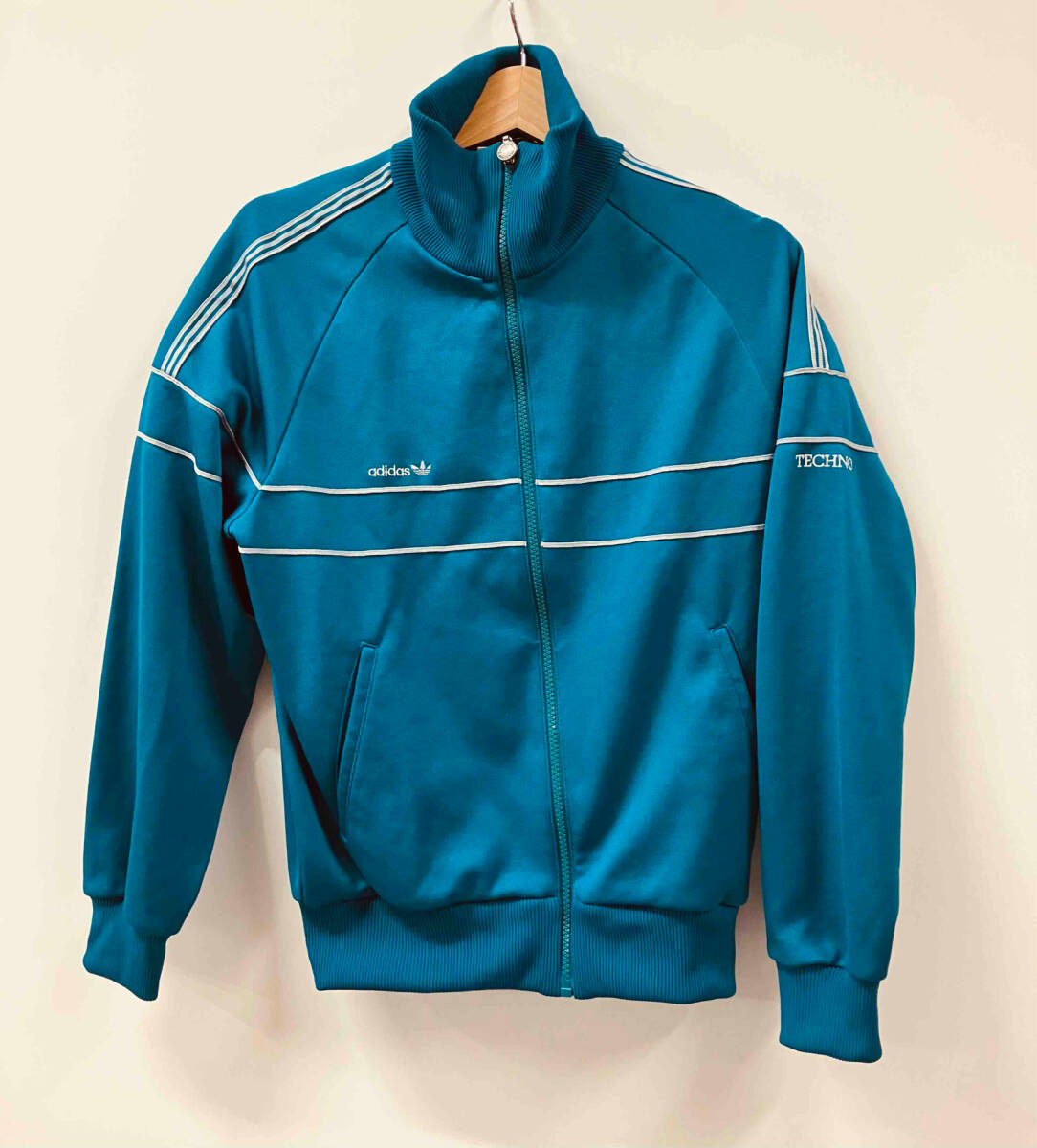 【テレビで話題】 adidas ロゴ セットアップ デサント 西ドイツ TAD-7T アディダス アディダス