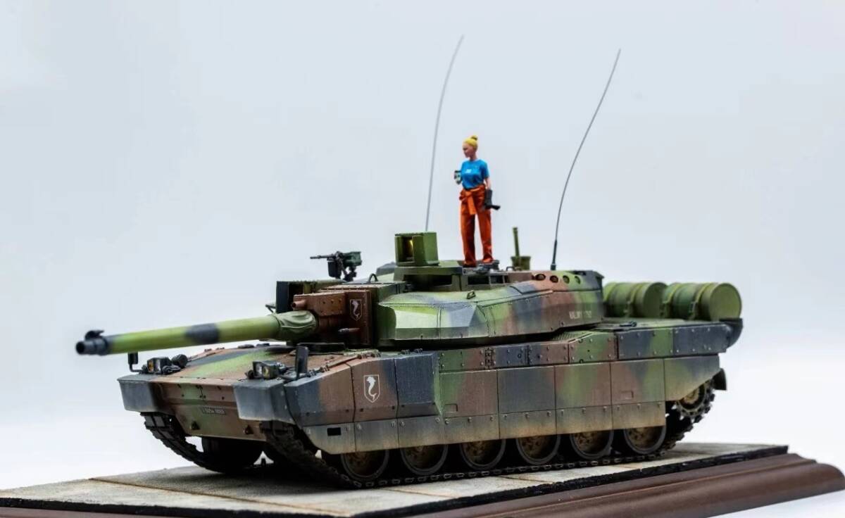 TIGER MODEL 1/35 フランス軍 主力戦車 ルクレール 組立塗装済 TIGER MODEL 1/35 フランス軍 主力戦車 ルクレール 組立塗装済