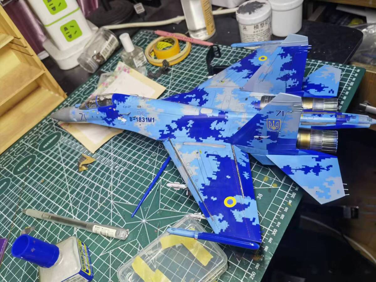 1/48 ウクライナー空軍 Su-27ubm 組立塗装済完成品 航空機 1/48 ウクライナー空軍 Su-27ubm 組立塗装済完成品 航空機