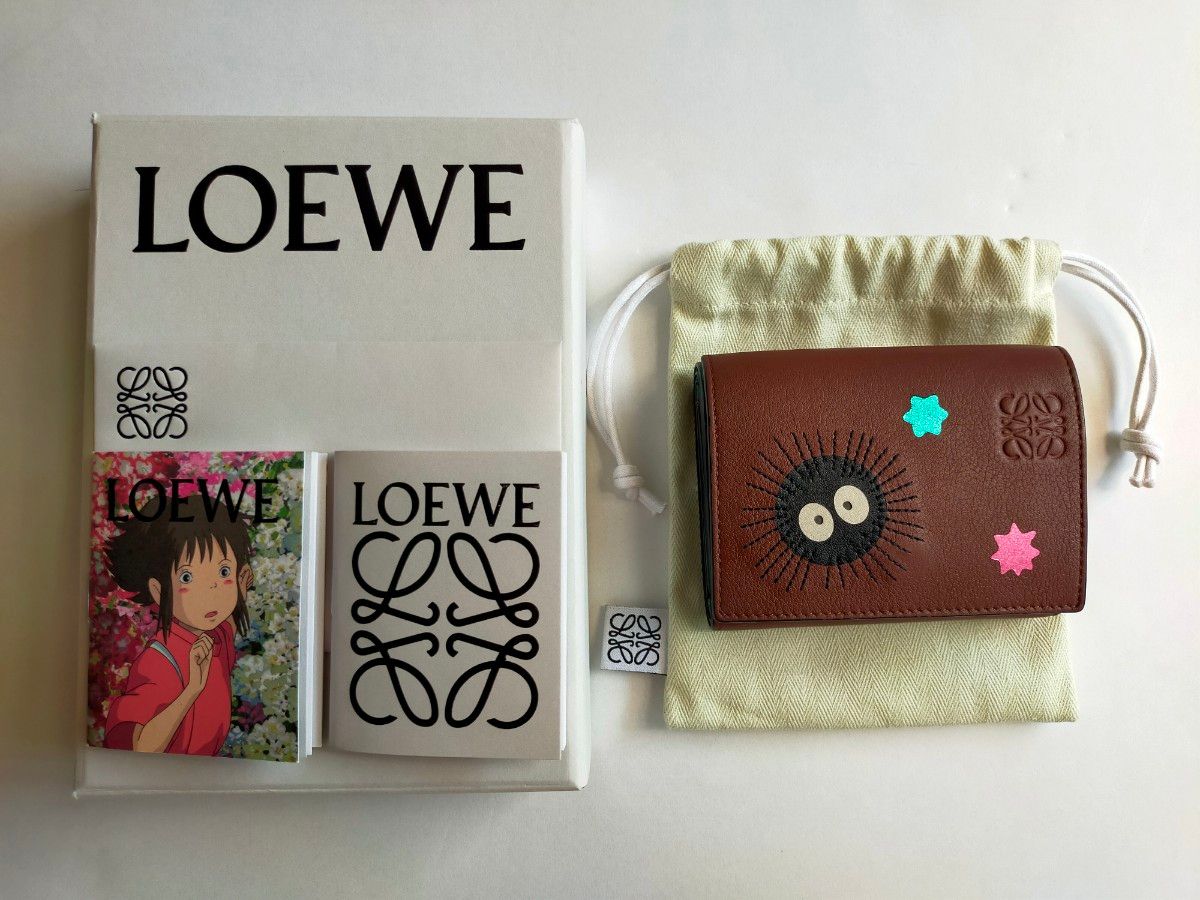 ロエベ 千と千尋の神隠し 財布 ジブリ まっくろくろすけ ロエベ 千と千尋の神隠し 財布 ジブリ まっくろくろすけ