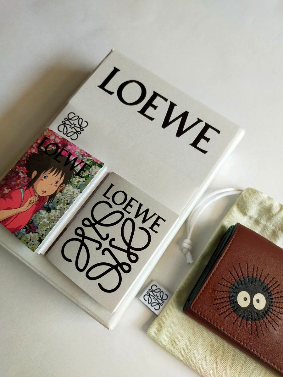 ロエベ 千と千尋の神隠し 財布 ジブリ まっくろくろすけ ロエベ 千と千尋の神隠し 財布 ジブリ まっくろくろすけ